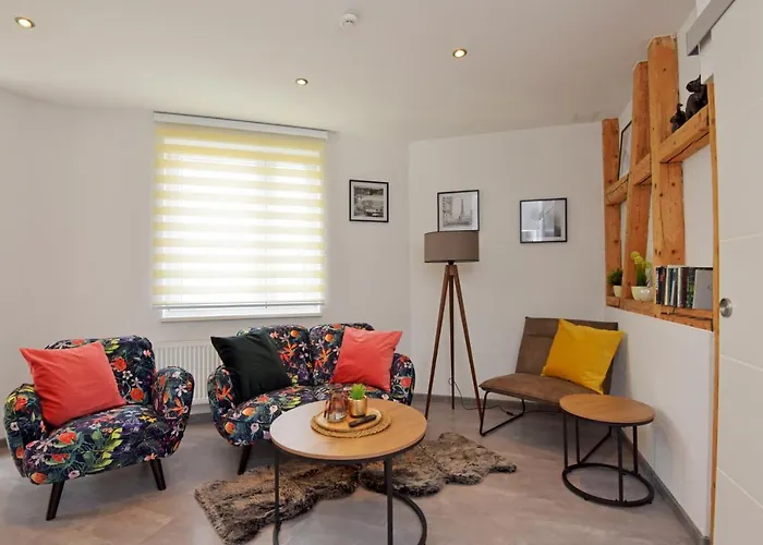 Ferienwohnung In Ruhiger Lage Von Zella-Mehlis/ Wohnung Carola